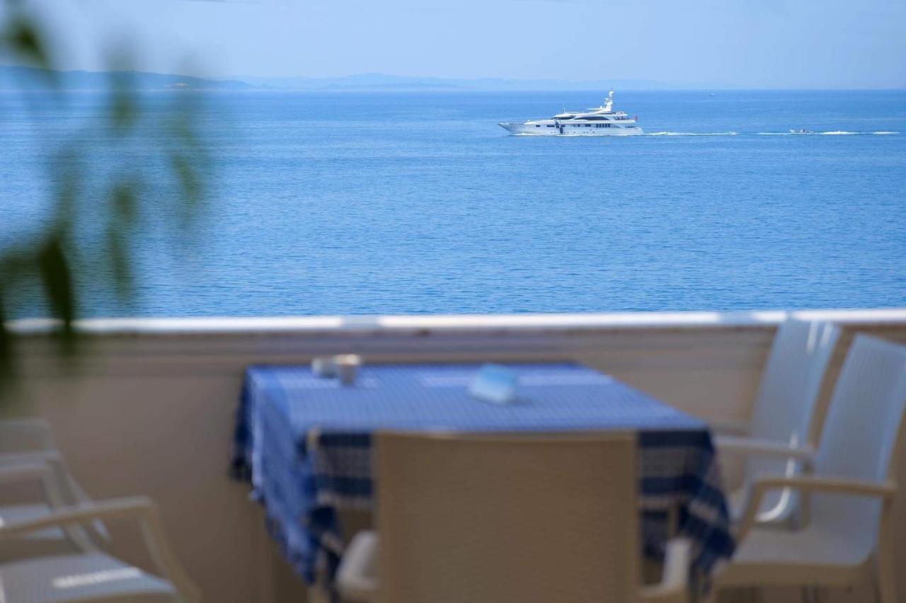 Hotel Erdano Saranda Extérieur photo