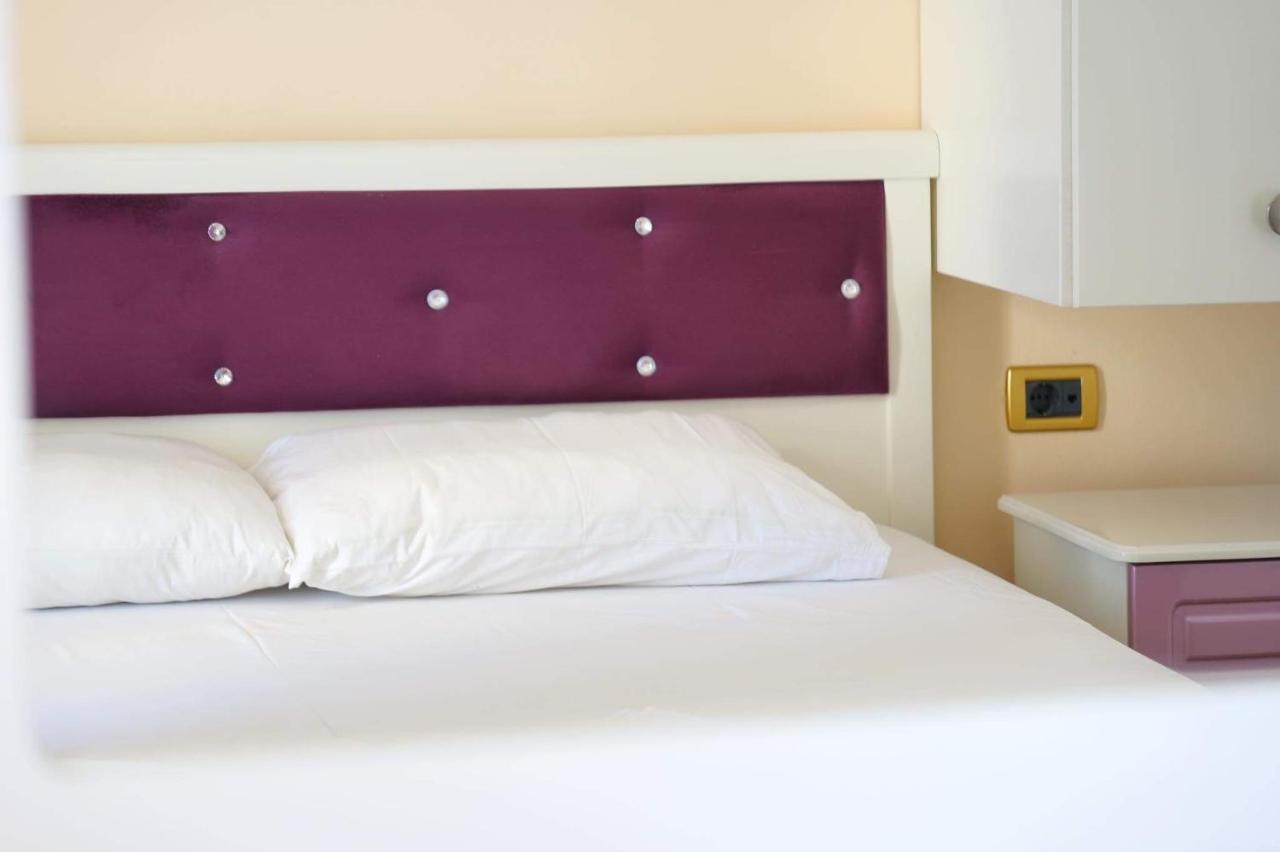 Hotel Erdano Saranda Extérieur photo