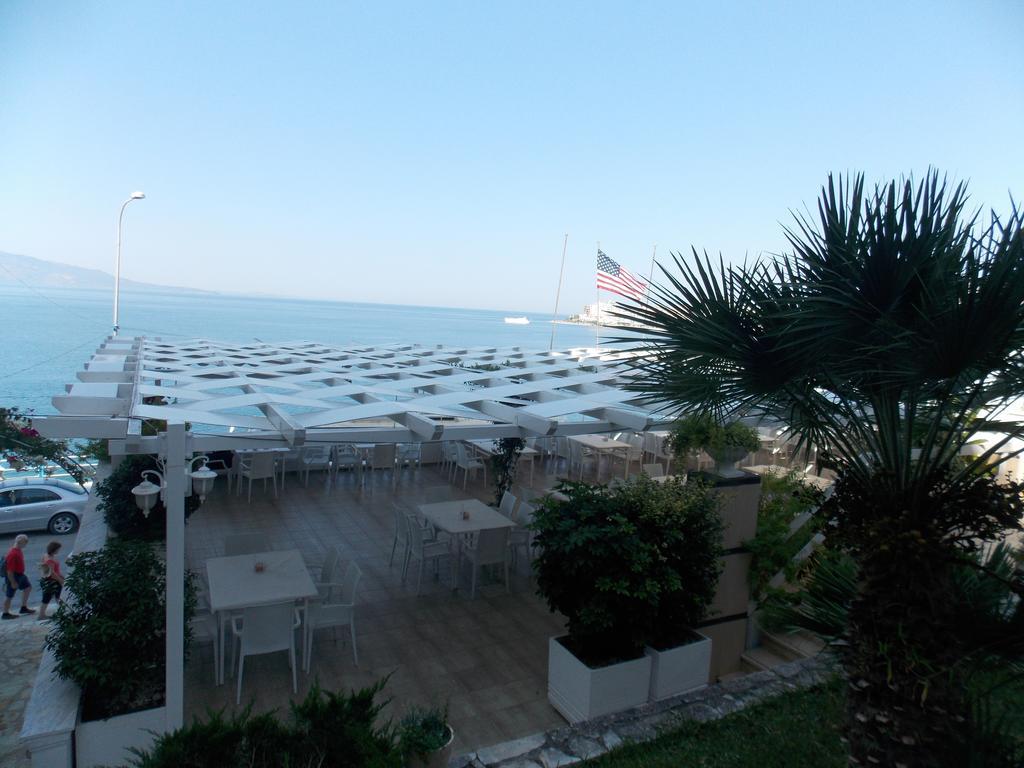 Hotel Erdano Saranda Extérieur photo
