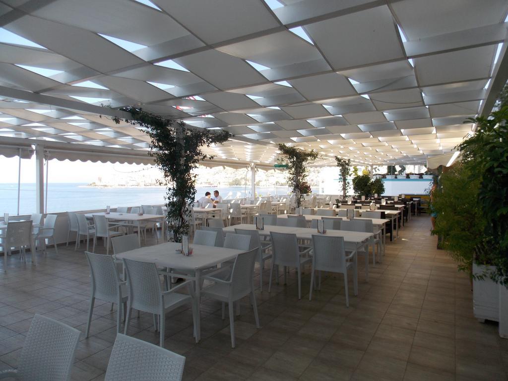 Hotel Erdano Saranda Extérieur photo